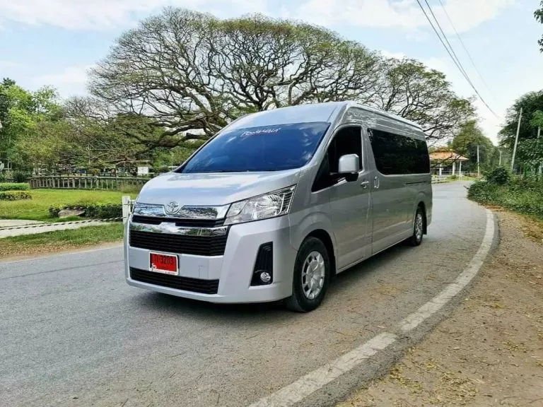 New Commuter 9 ที่นั่ง